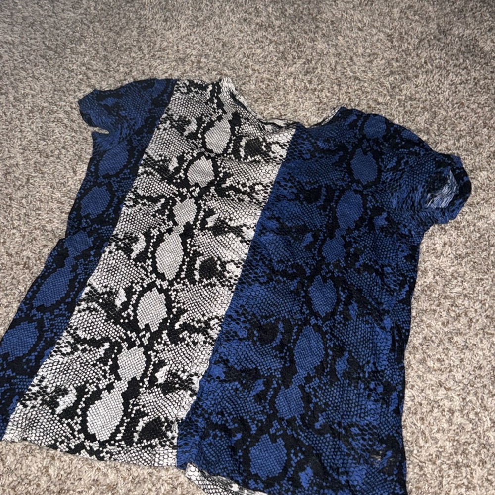 Snakeskin print thirt